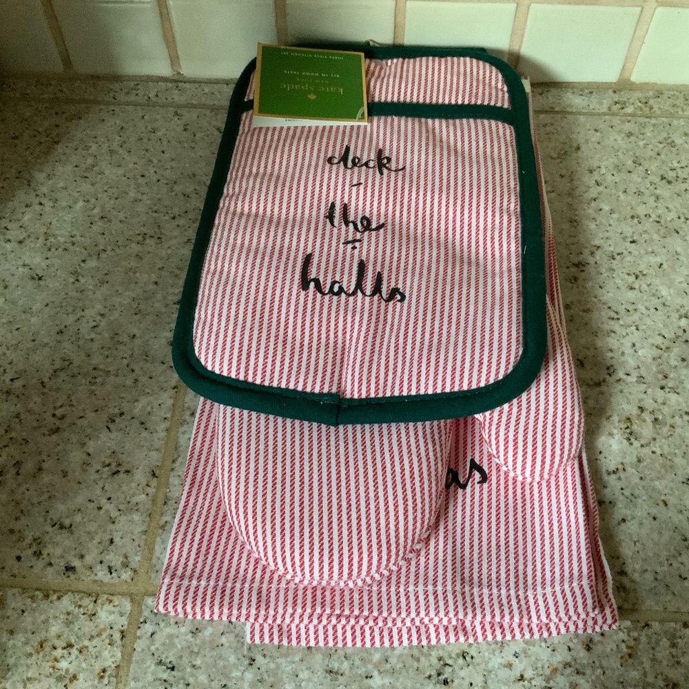 COPY - NWT KATE SPADE Three Piece Christmas Kitchen Set